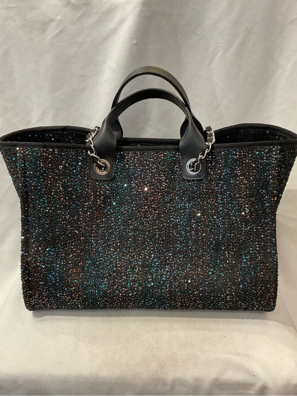 Chanel Bag - Picture 3 of 10